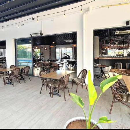 Caesar Italus Trikomo