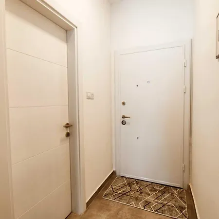 Caesar Italus Trikomo