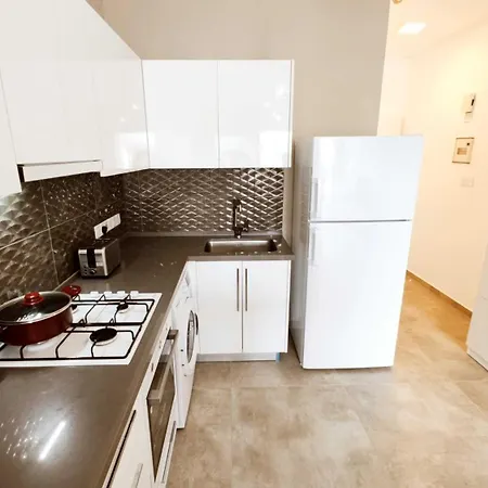 Caesar Italus * Trikomo