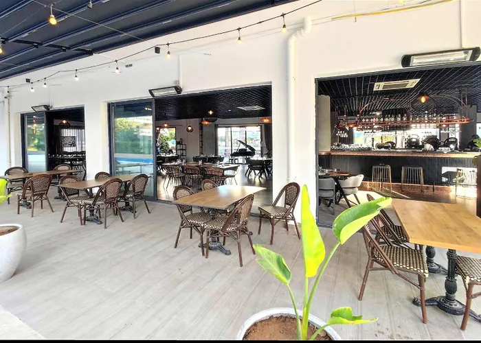 Caesar Italus Trikomo